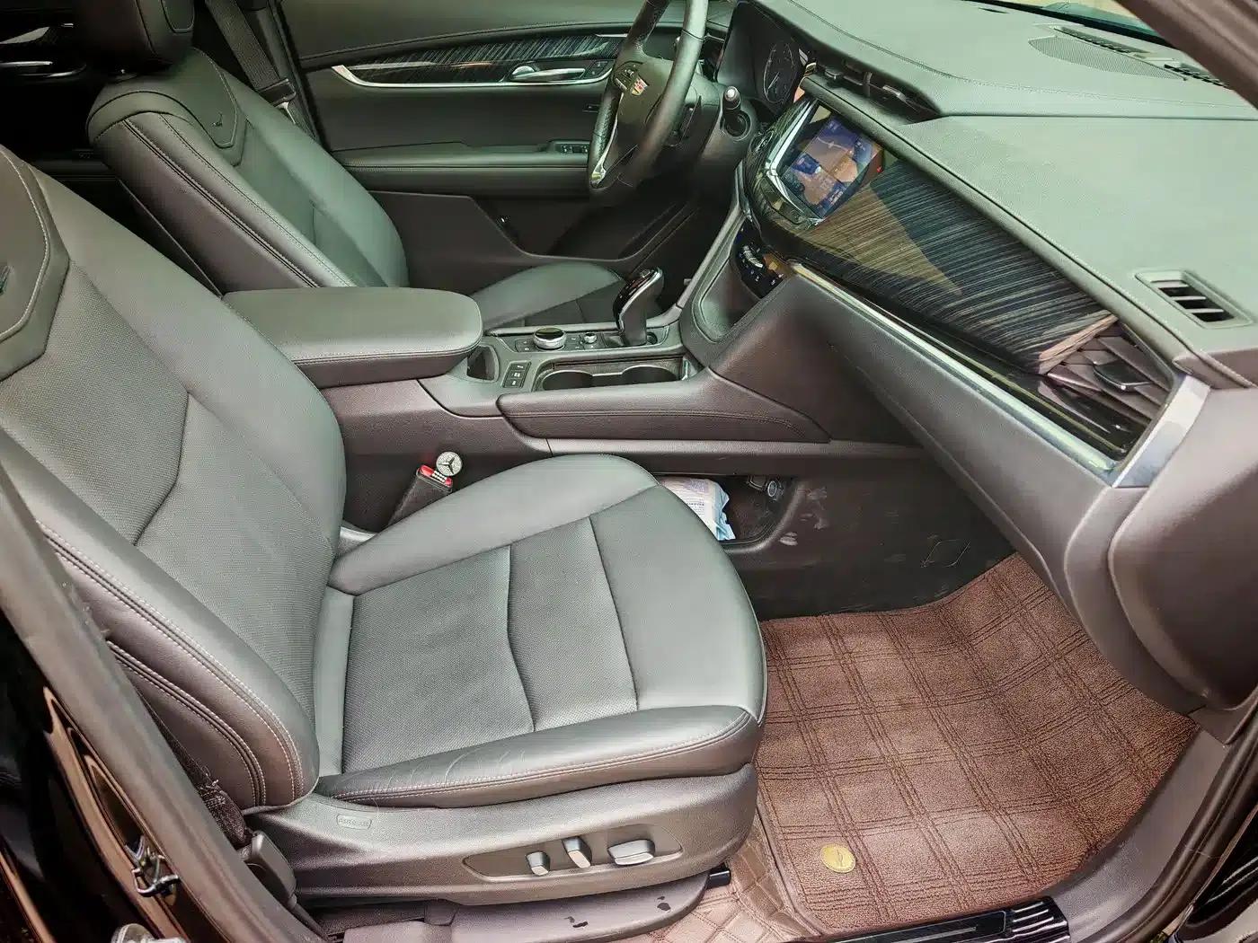 Cadillac XT6 2022 2.0T Six-Seat AWD Luxury 120th Anniversary Limited Edition — миниатюра 9