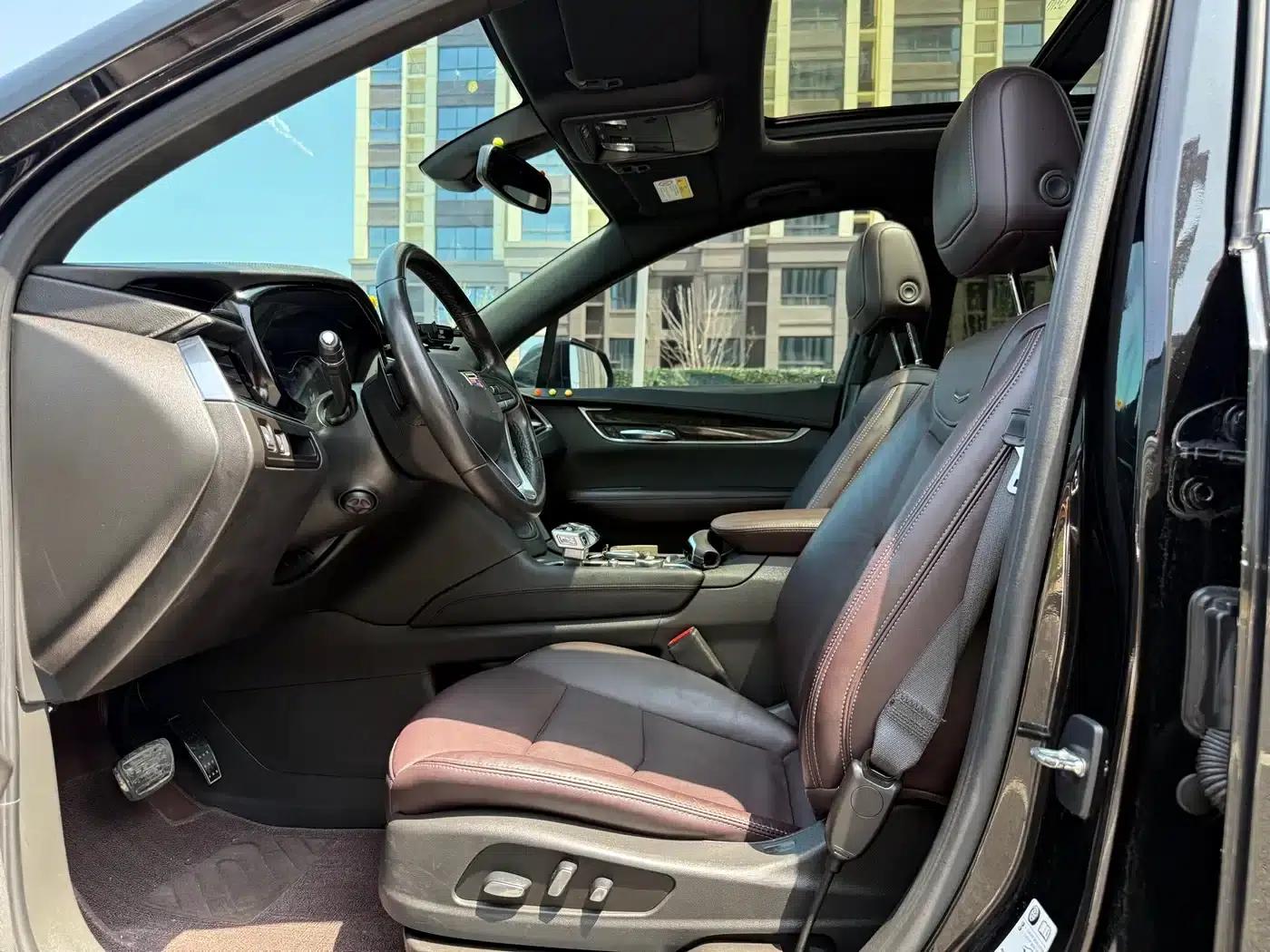 Cadillac XT6 2022 2.0T 7-seater 2WD Luxury — миниатюра 5