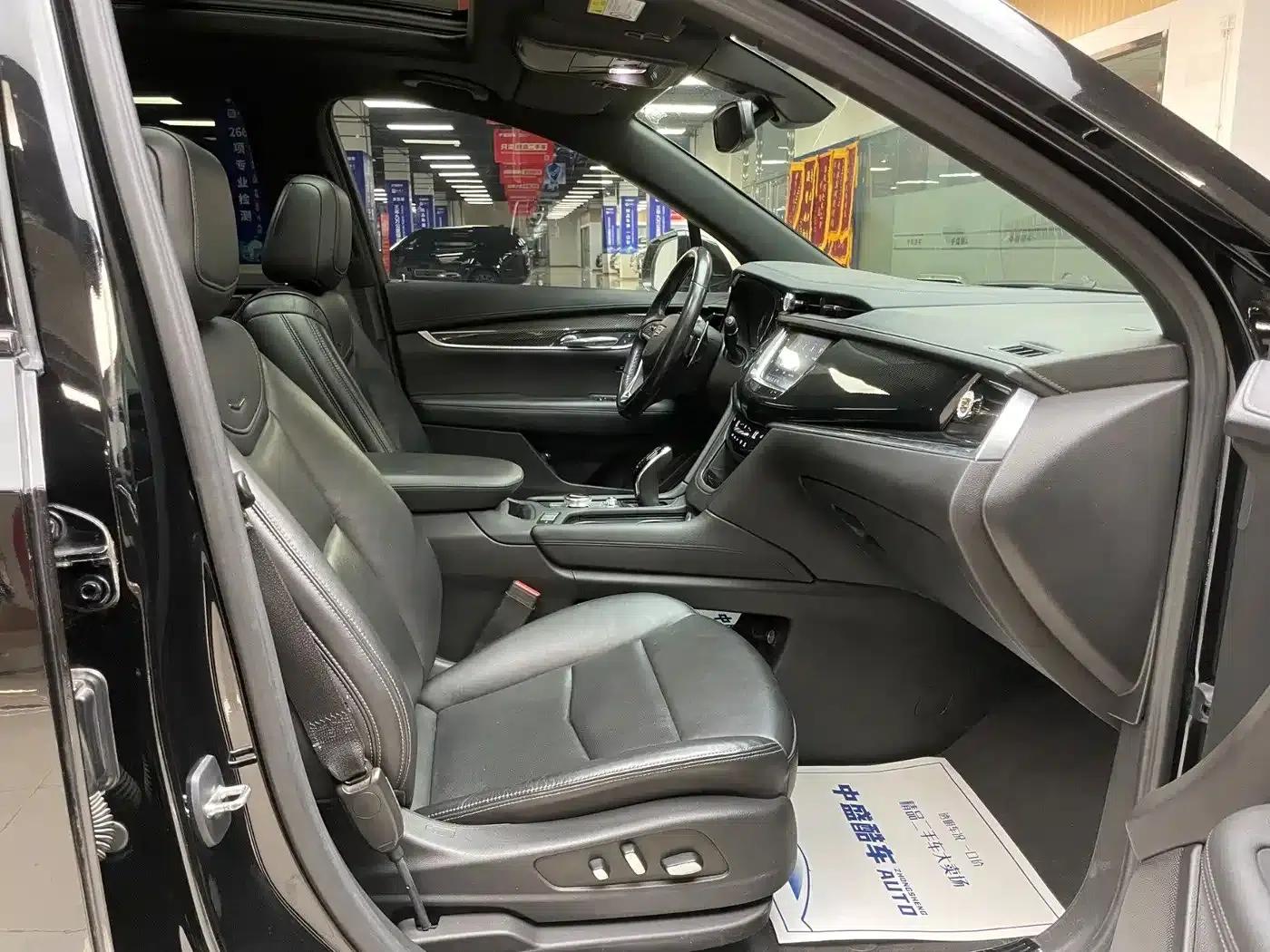Cadillac XT6 2020 28T Six-Seat Luxury Sport Ultimate Safety Edition — миниатюра 17