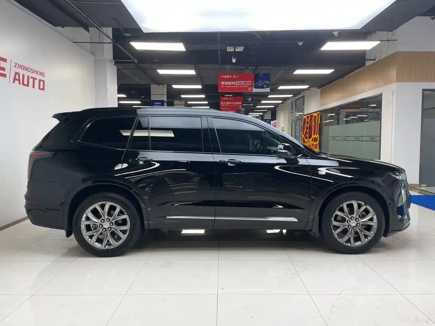 Cadillac XT6 2020 28T Six-Seat Luxury Sport Ultimate Safety Edition — миниатюра 3