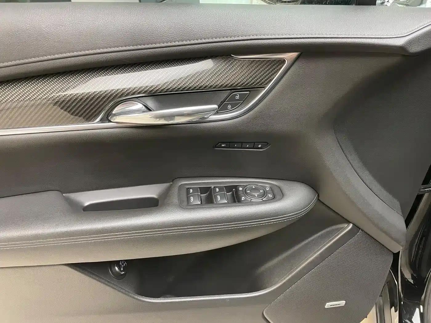 Cadillac XT6 2020 28T Six-Seat Luxury Sport Ultimate Safety Edition — миниатюра 7