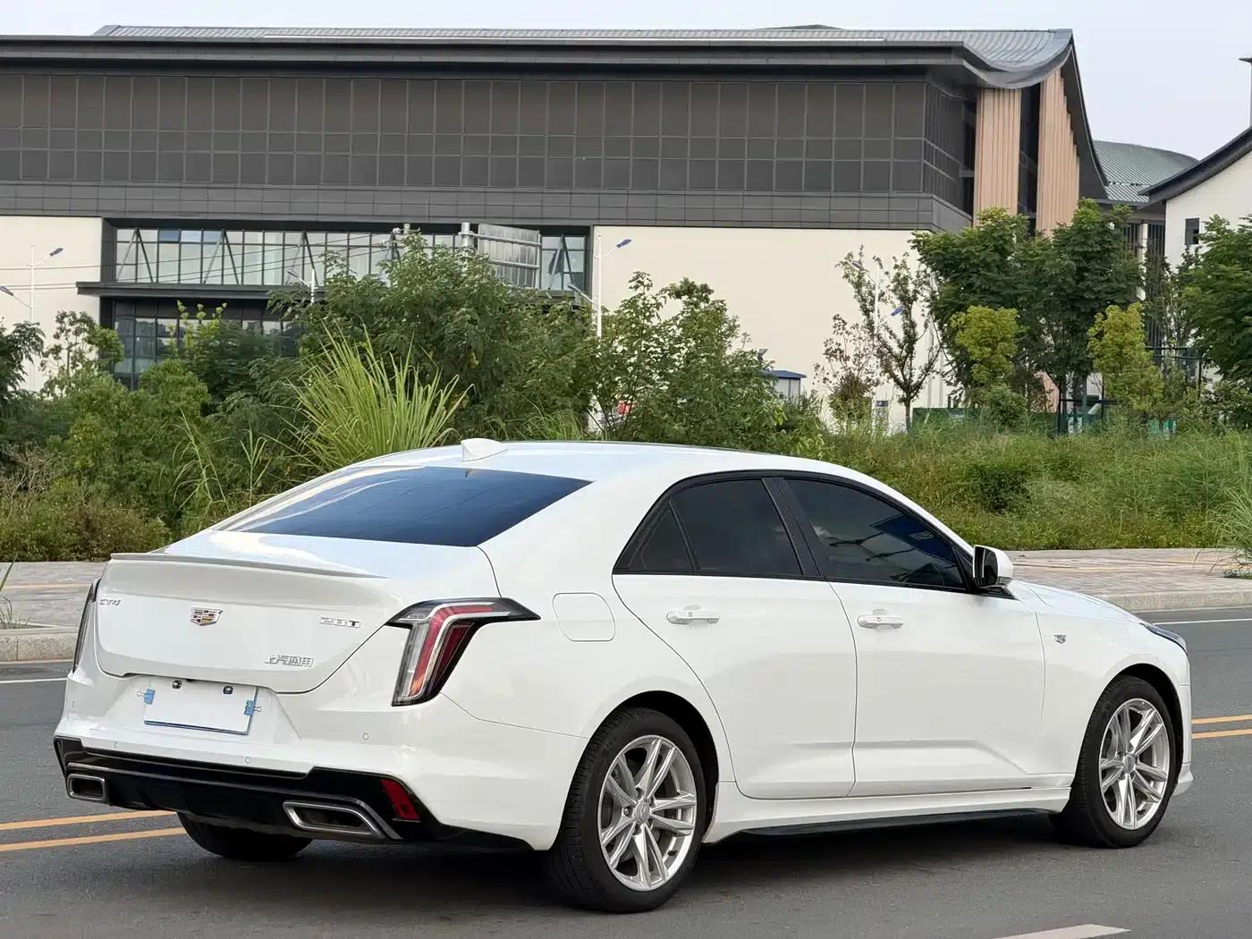 Cadillac CT4 2021 28T Fashion Edition — миниатюра 4