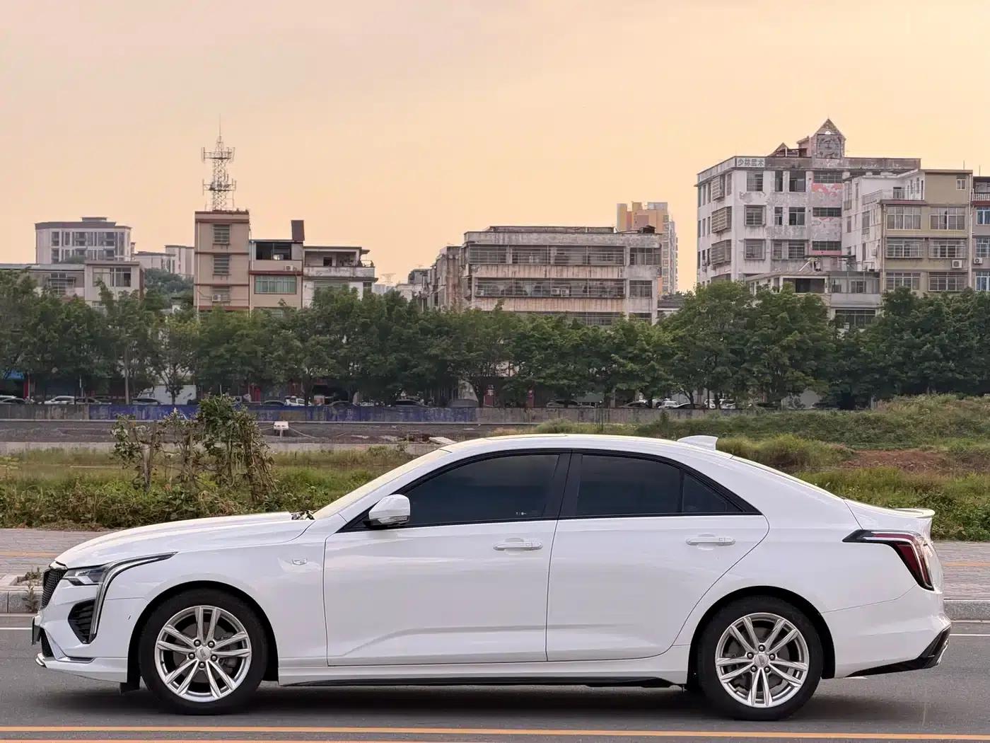 Cadillac CT4 2021 28T Fashion Edition — миниатюра 7