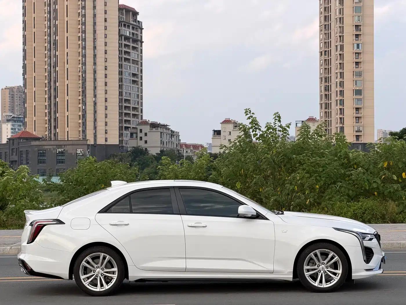 Cadillac CT4 2021 28T Fashion Edition — миниатюра 8