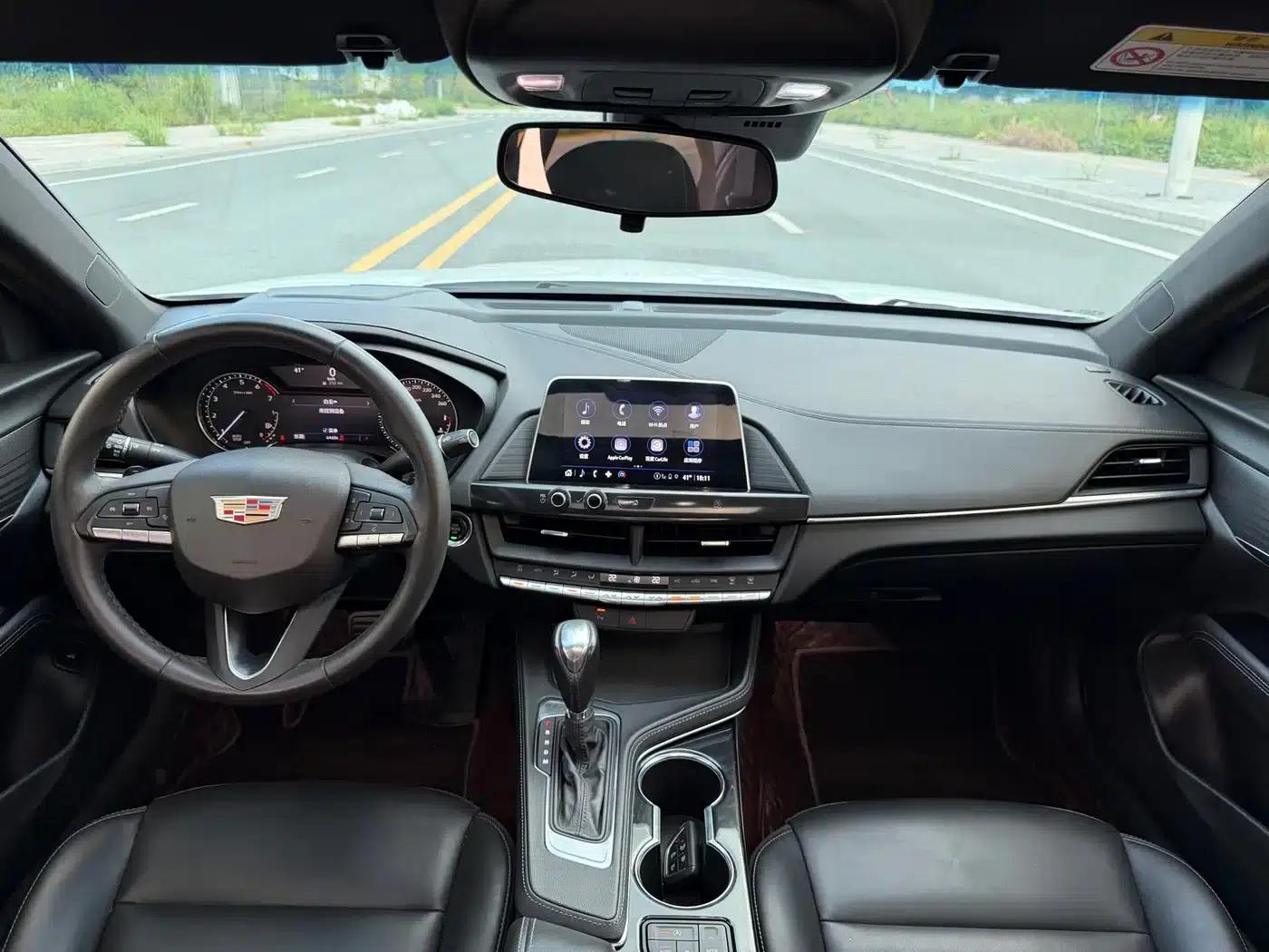 Cadillac CT4 2021 28T Fashion Edition — миниатюра 10