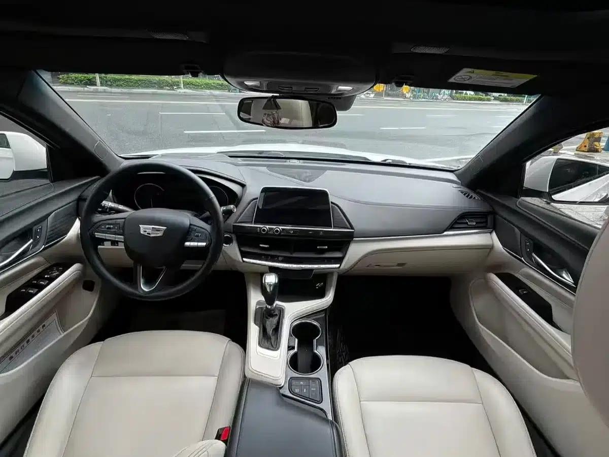 Cadillac CT4 2021 28T Fashion Edition — миниатюра 4