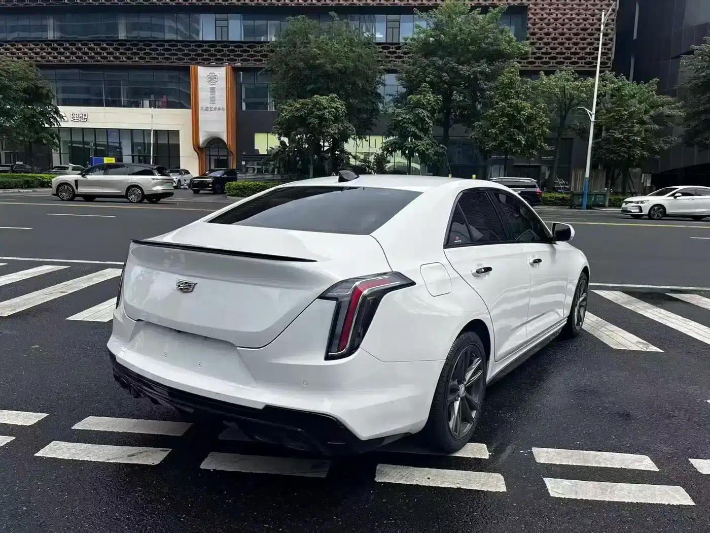 Cadillac CT4 2021 28T Fashion Edition — миниатюра 8