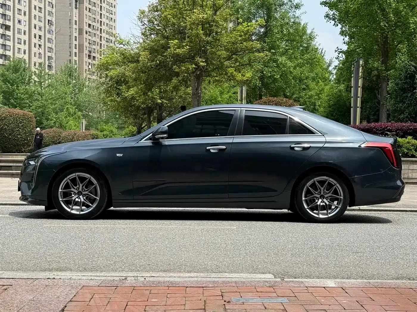 2021 Cadillac CT4 28T Luxury — миниатюра 4
