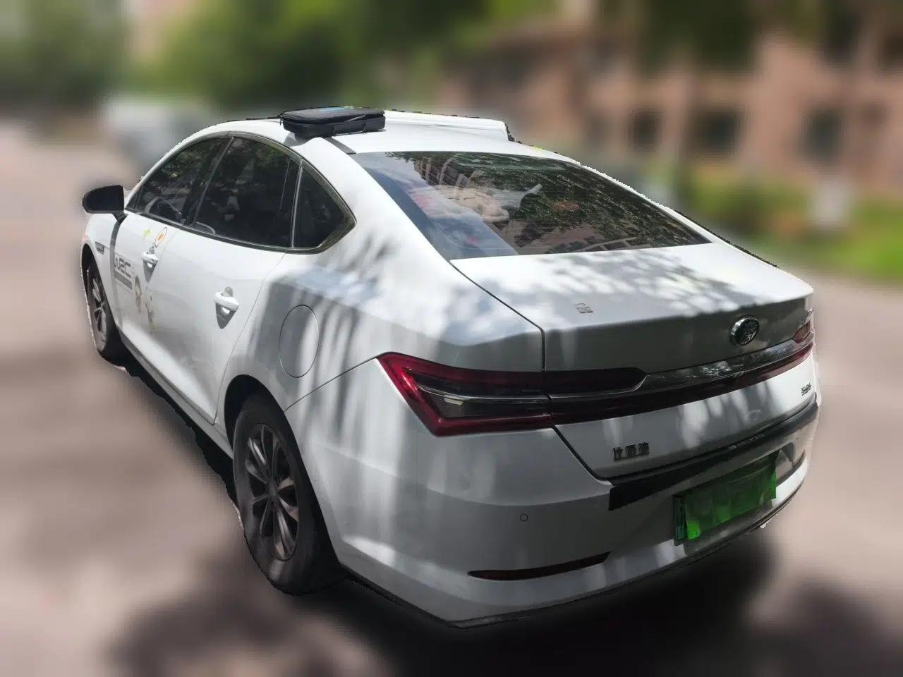 BYD Qin Pro New Energy 2019 DM Super Edition 1.5TI Automatic Smart Connect X-Trail Model China VI Standard — миниатюра 4