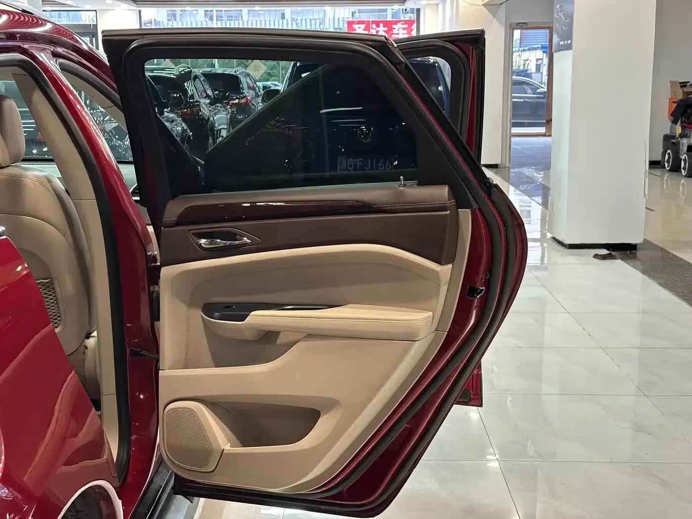 2013 Cadillac SRX 3.0L Luxury — миниатюра 13