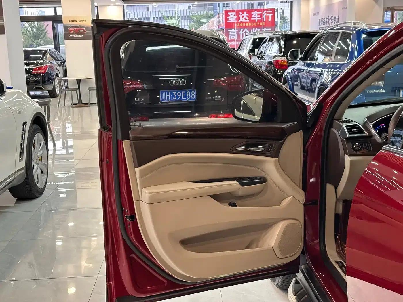 2013 Cadillac SRX 3.0L Luxury — миниатюра 18