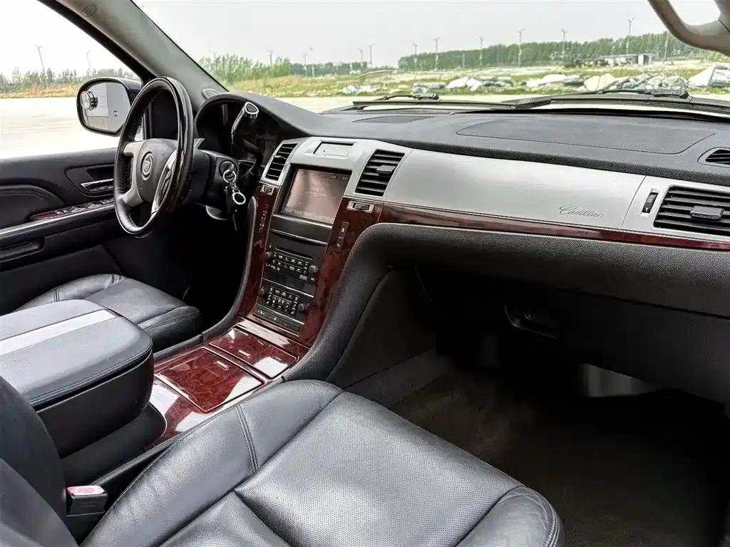 2008 Cadillac Escalade 6.2 AWD — миниатюра 11