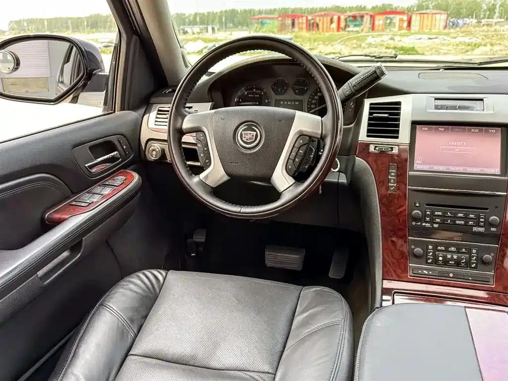 2008 Cadillac Escalade 6.2 AWD — миниатюра 16