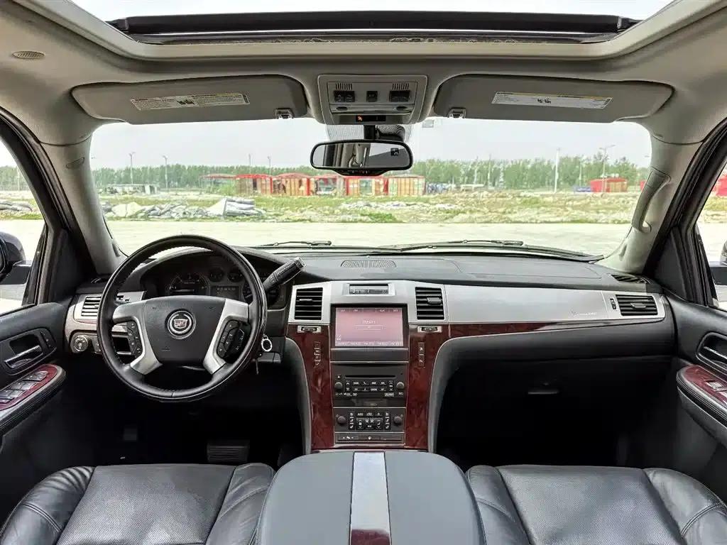 2008 Cadillac Escalade 6.2 AWD — миниатюра 17