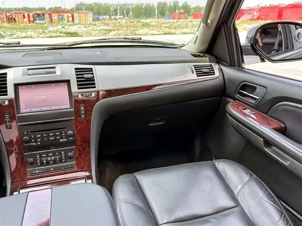 2008 Cadillac Escalade 6.2 AWD — миниатюра 18