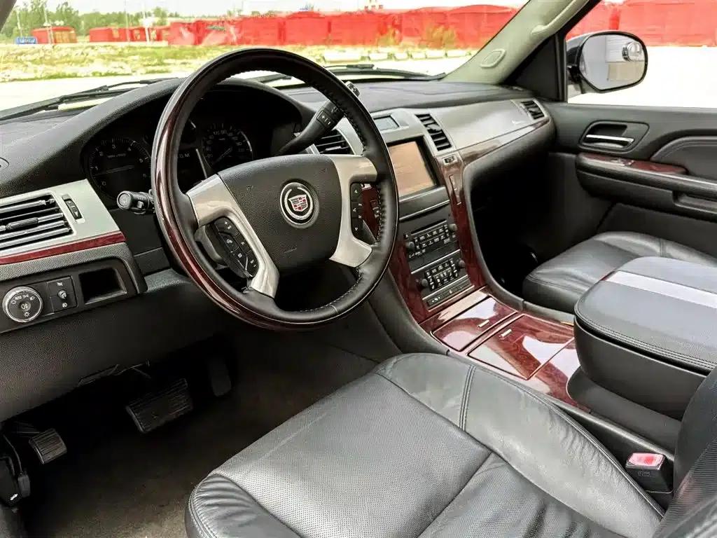 2008 Cadillac Escalade 6.2 AWD — миниатюра 9