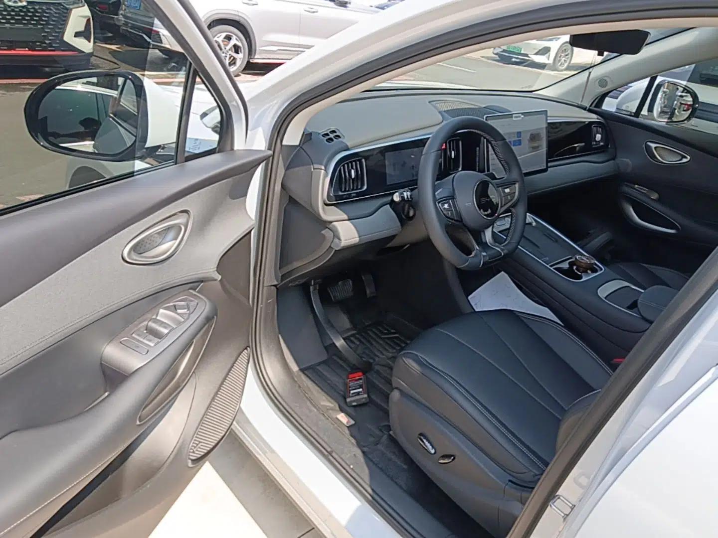 BYD Sealion 05 EV 2025 520 km Smart Cruise Version — миниатюра 23