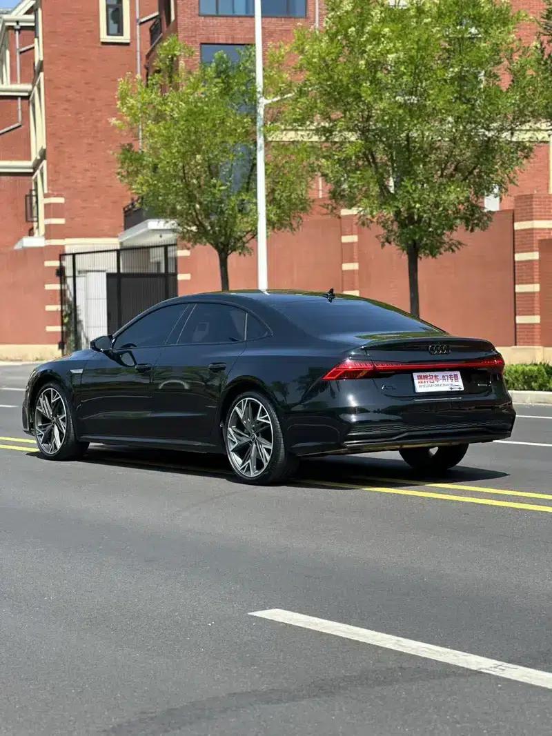 Audi A7L 2022 45 TFSI quattro S-line White Wizard Edition — миниатюра 4