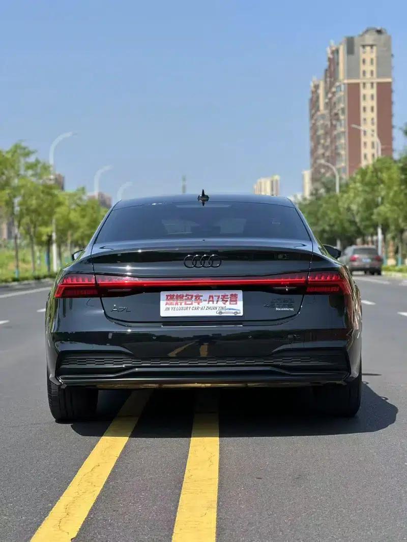 Audi A7L 2022 45 TFSI quattro S-line White Wizard Edition — миниатюра 5