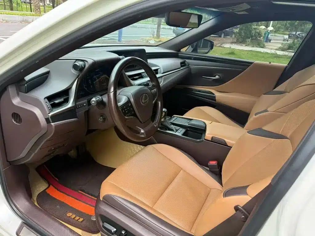 Lexus ES 2020 300h Premium Edition (China V Emission Standard) — миниатюра 7