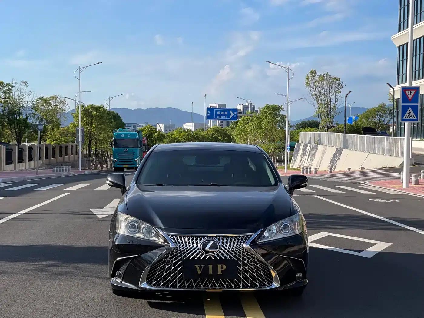 Lexus ES 2010 240 Luxury Edition — миниатюра 2