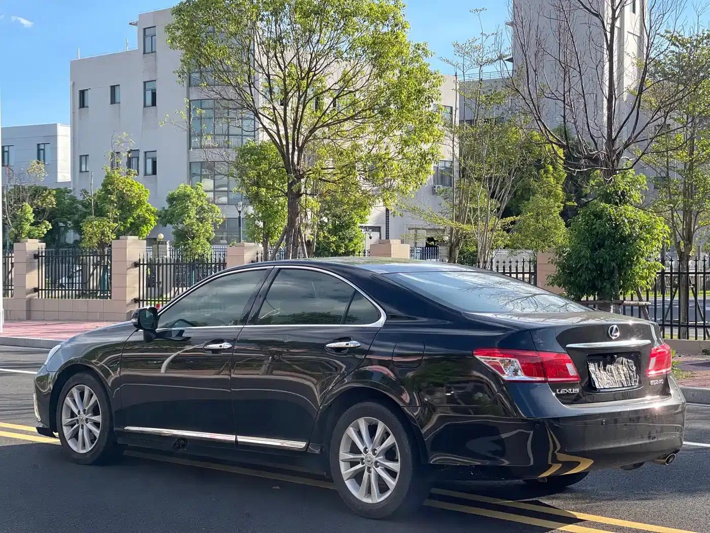 Lexus ES 2010 240 Luxury Edition — миниатюра 7