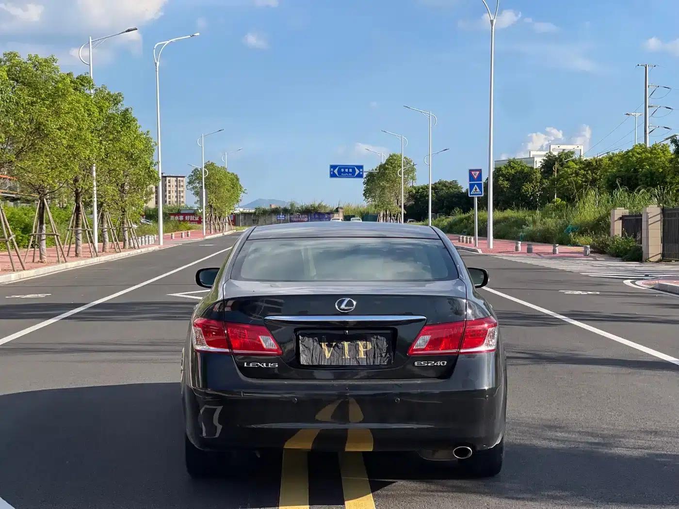 Lexus ES 2010 240 Luxury Edition — миниатюра 8