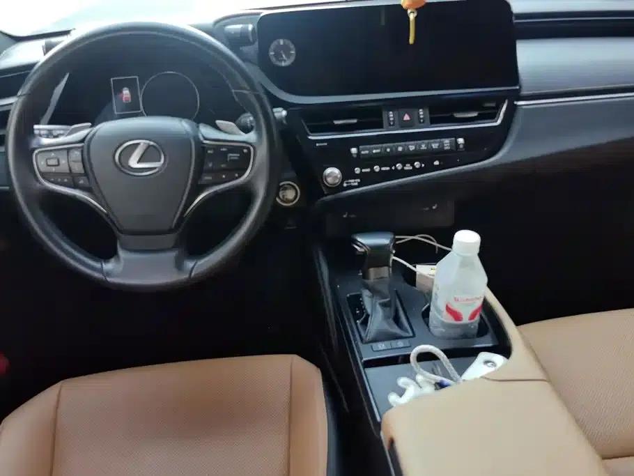 Lexus ES 2022 200 Premium Edition — миниатюра 12