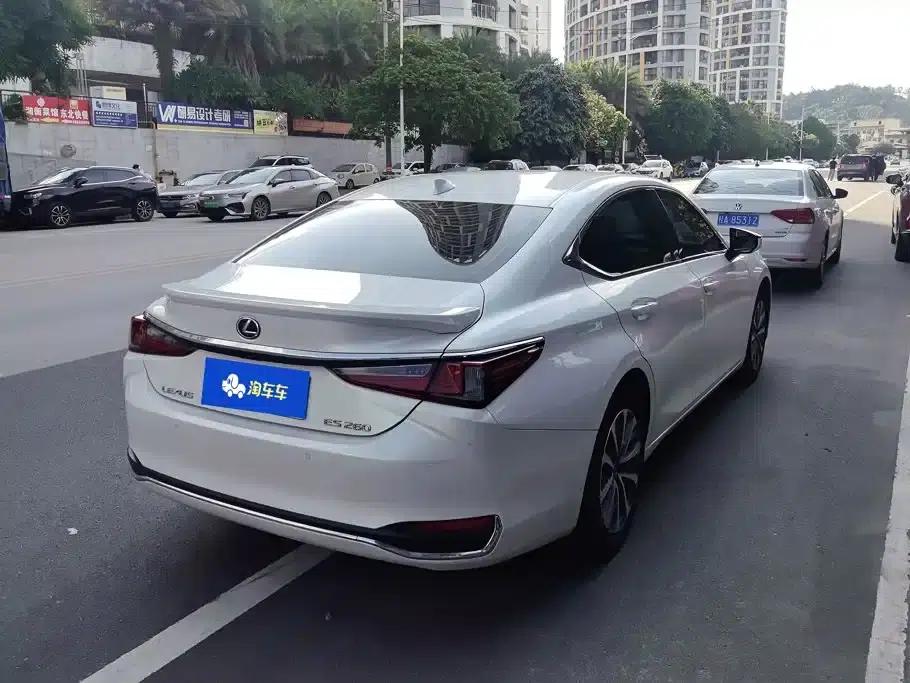 Lexus ES 2022 200 Premium Edition — миниатюра 3