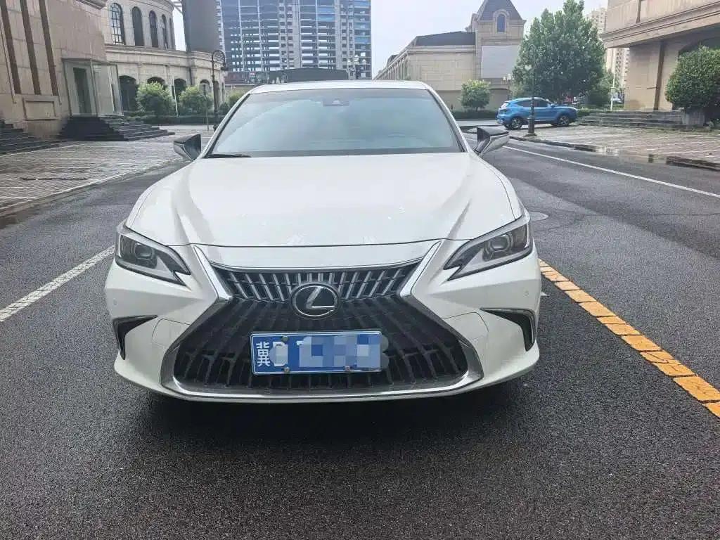 Lexus ES 2022 200 Premium Edition — миниатюра 3