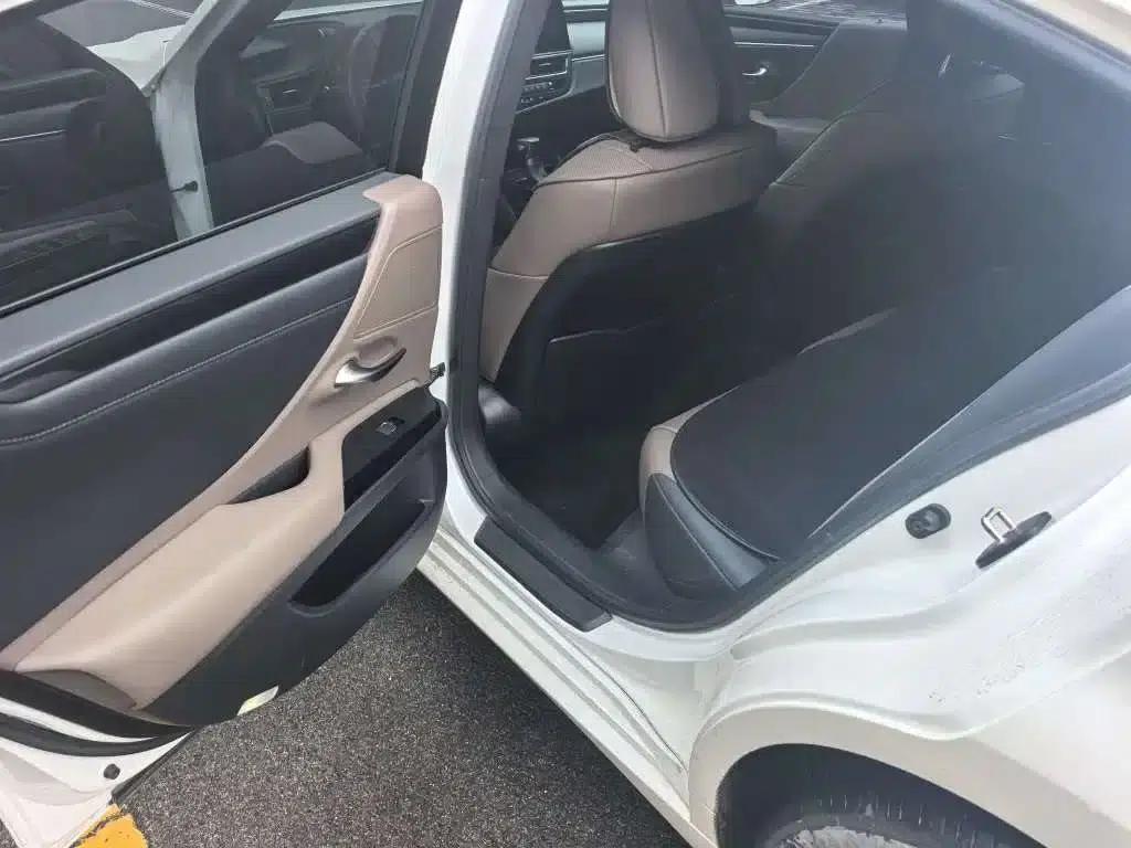 Lexus ES 2022 200 Premium Edition — миниатюра 10