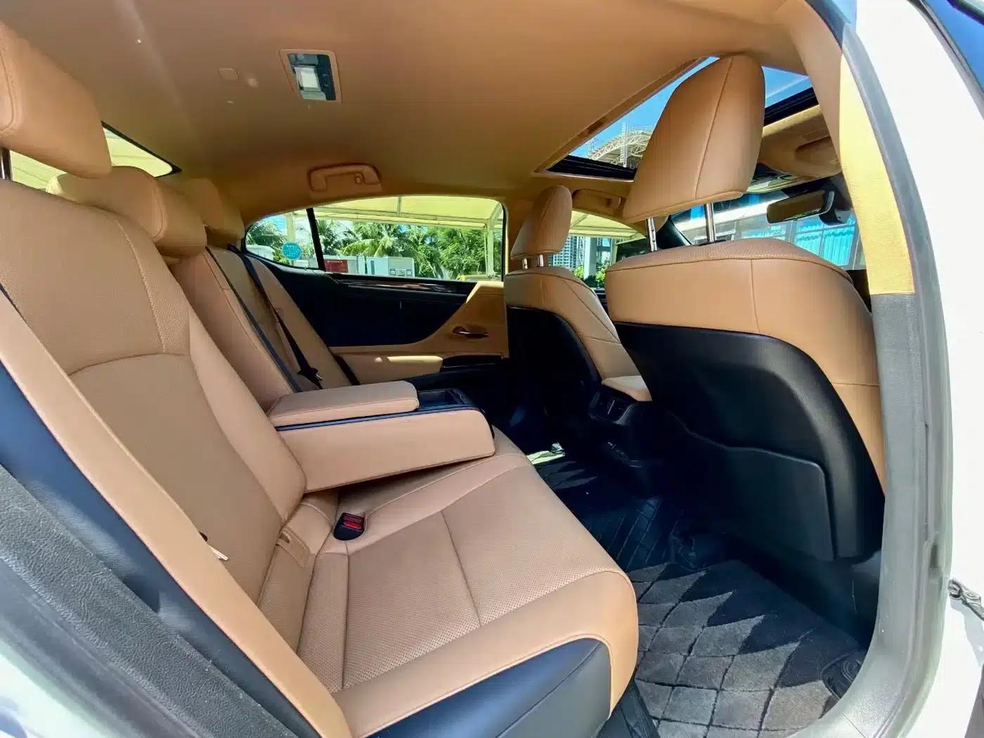 Lexus ES 2023 200 Premium Edition — миниатюра 9