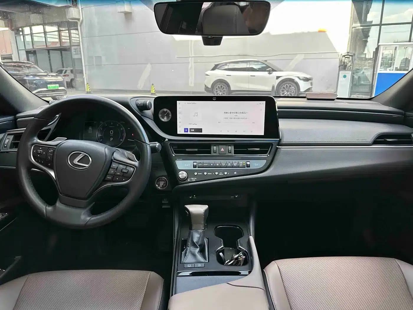 Lexus ES 2023 200 Premium Edition — миниатюра 11