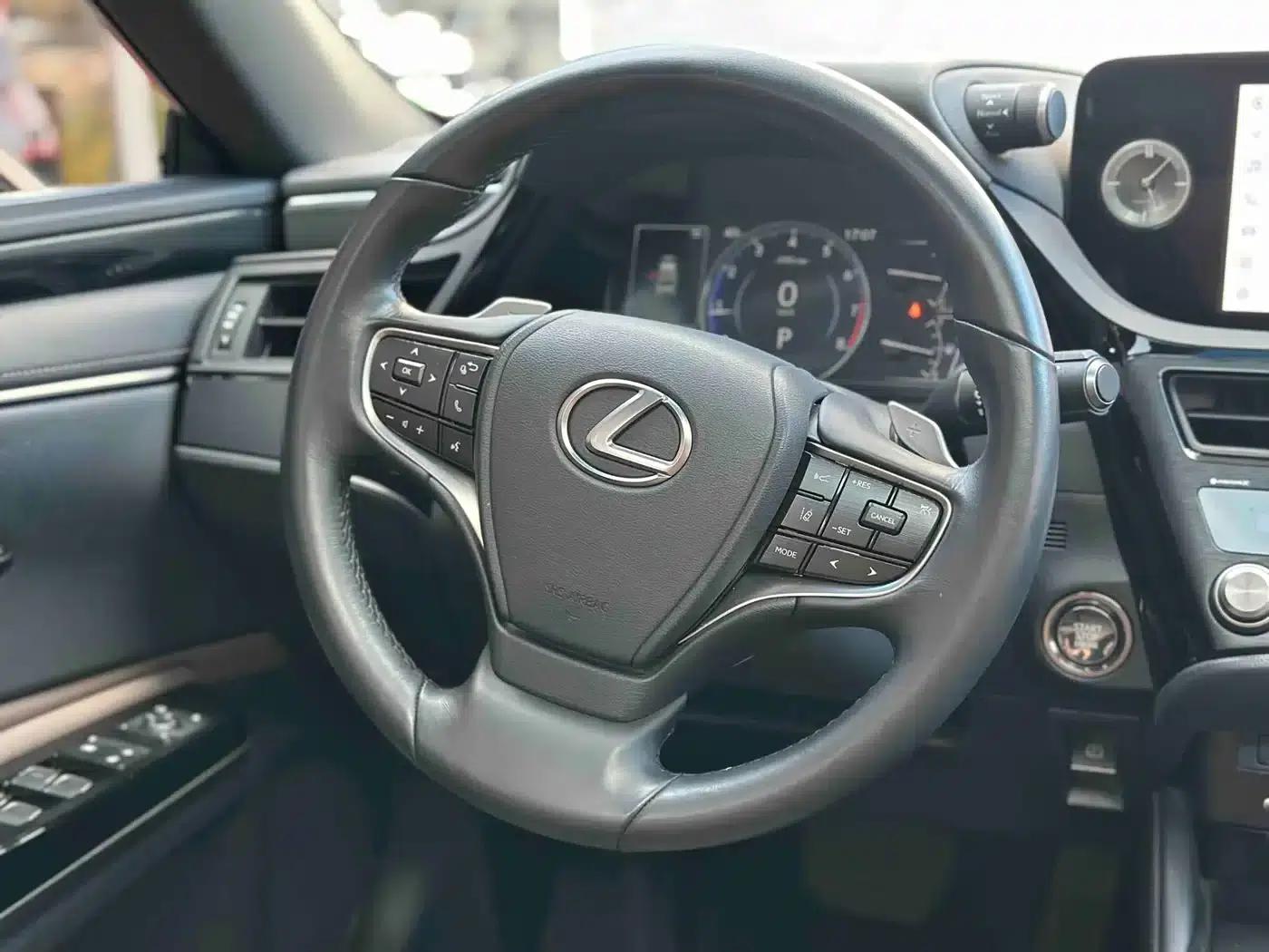 Lexus ES 2023 200 Premium Edition — миниатюра 14
