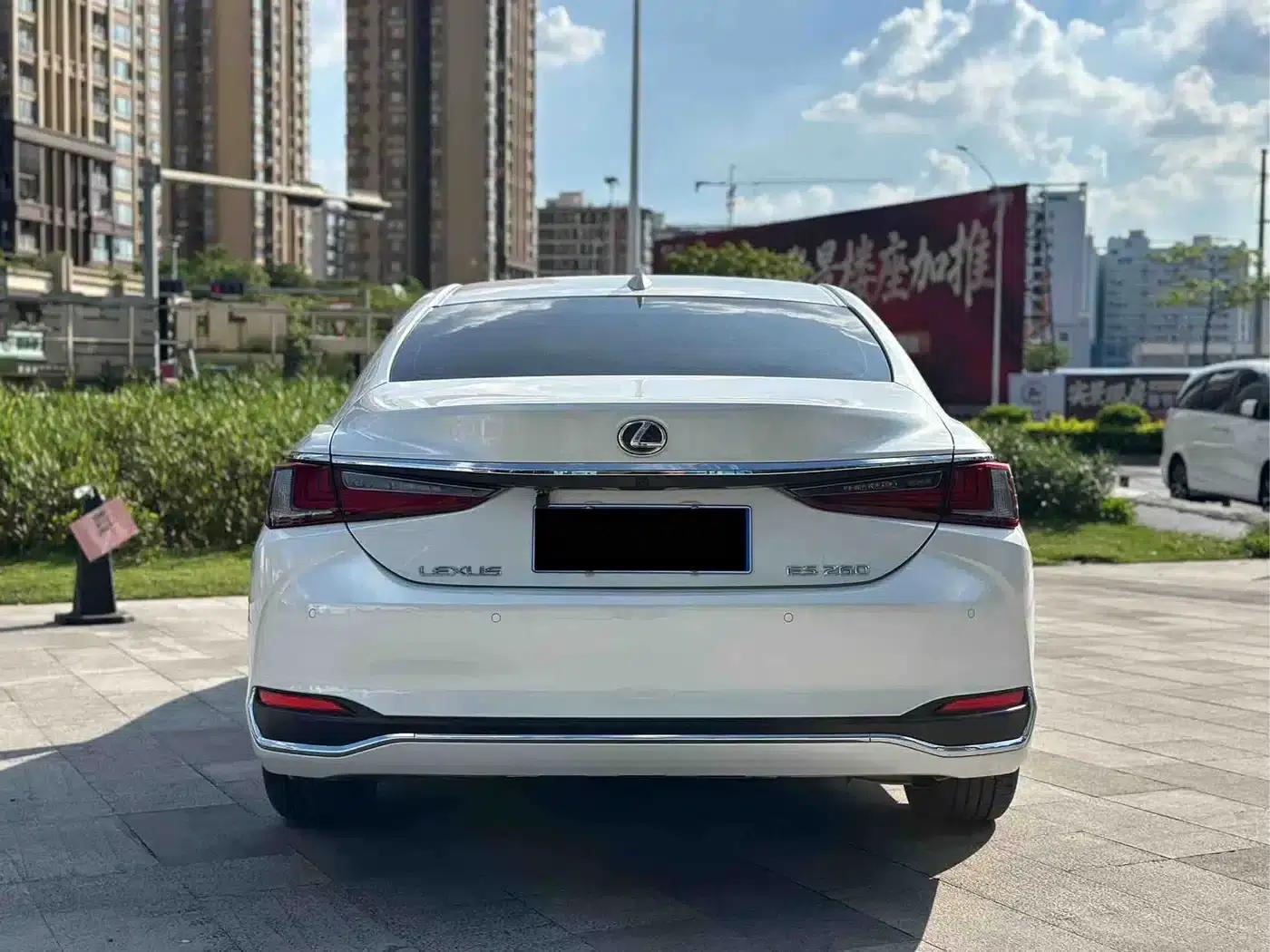 Lexus ES 2023 200 Premium Edition — миниатюра 5
