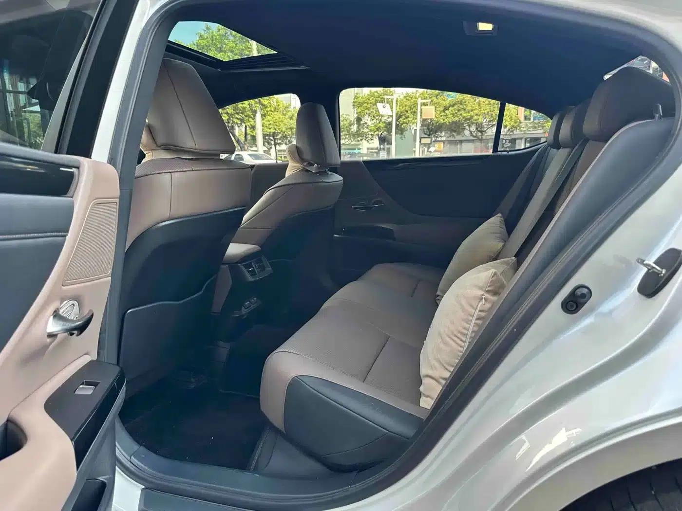 Lexus ES 2023 200 Premium Edition — миниатюра 9