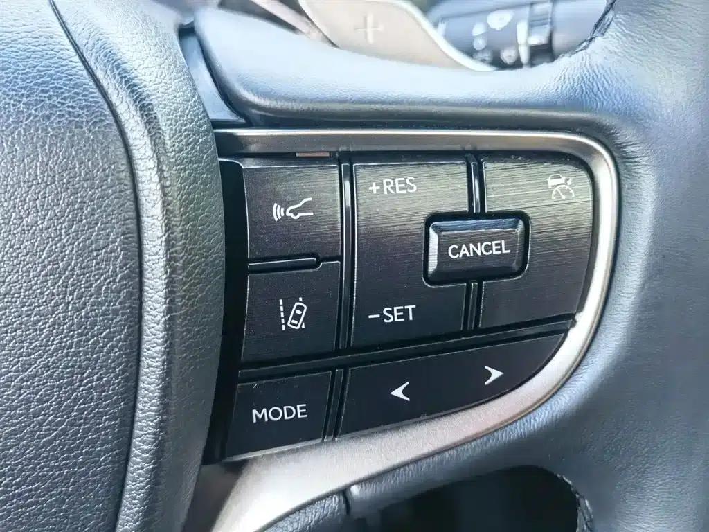 Lexus ES 2022 300h Premium Edition — миниатюра 26