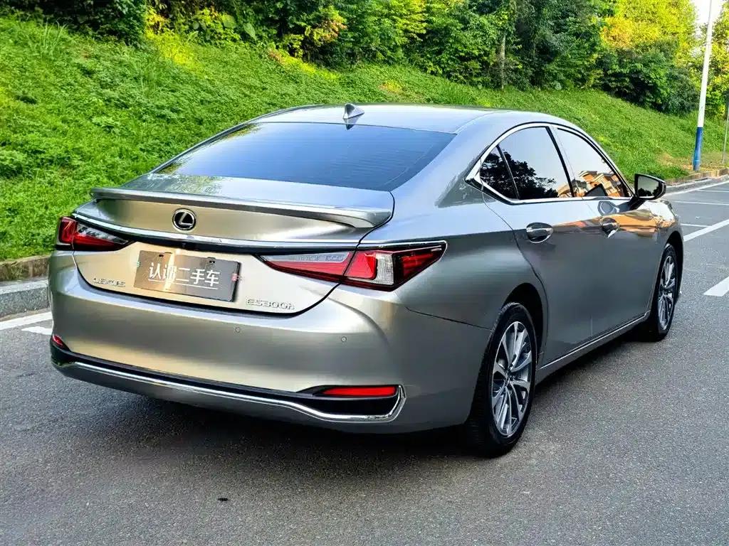 Lexus ES 2022 300h Premium Edition — миниатюра 7