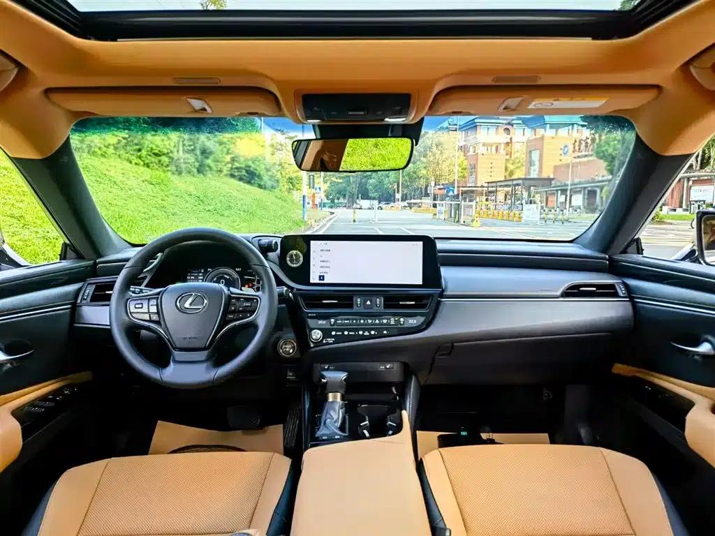 Lexus ES 2022 300h Premium Edition — миниатюра 8