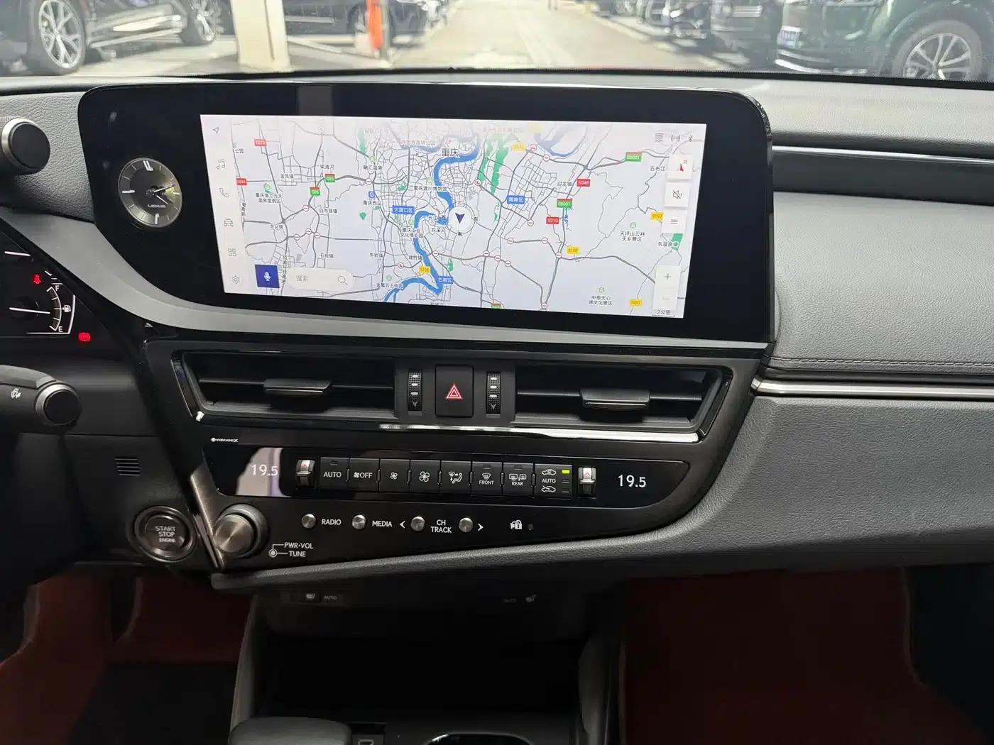 Lexus ES 2023 200 Premium Edition — миниатюра 11