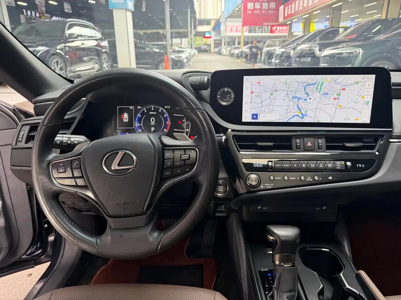 Lexus ES 2023 200 Premium Edition — миниатюра 13