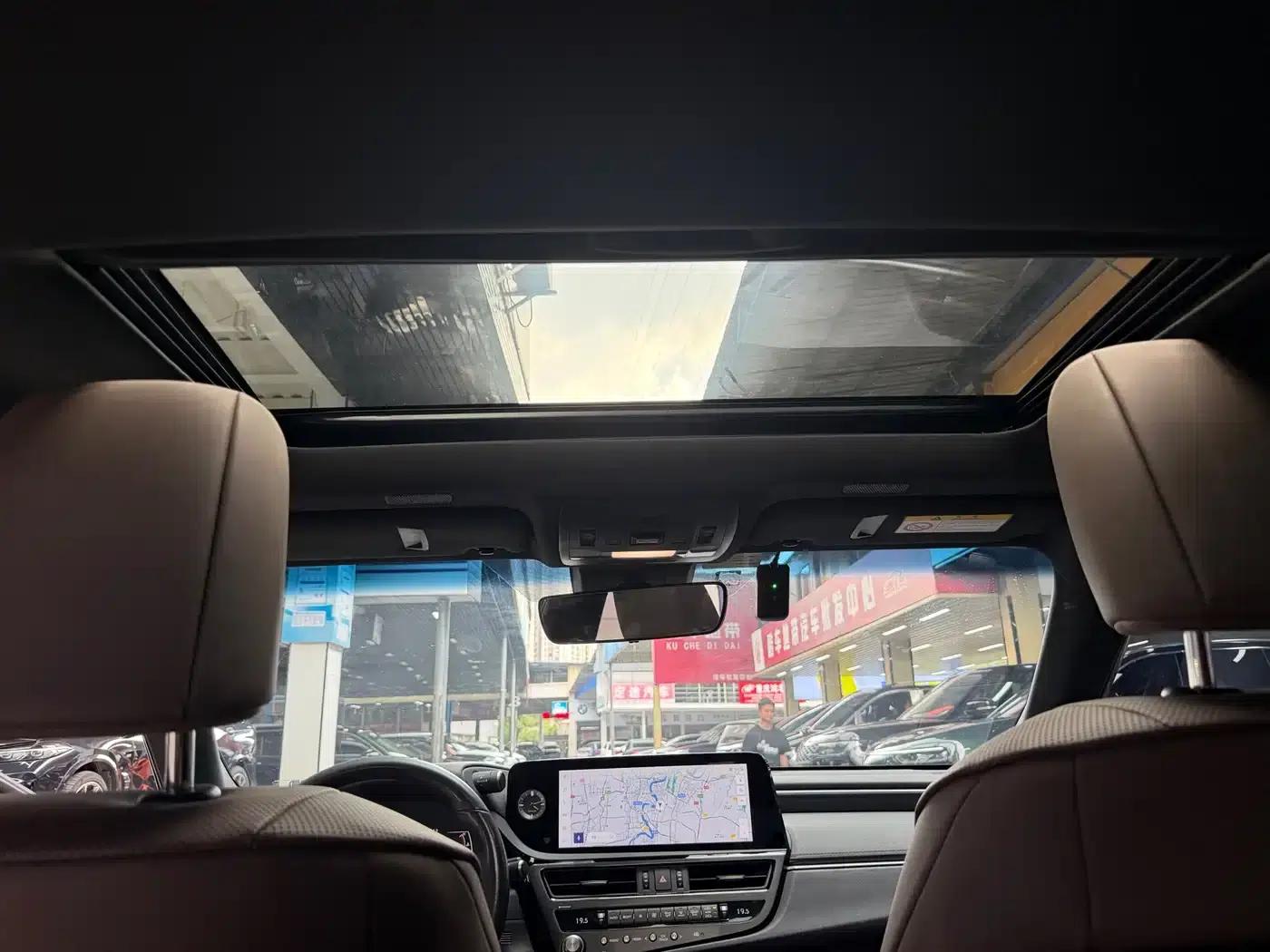 Lexus ES 2023 200 Premium Edition — миниатюра 14
