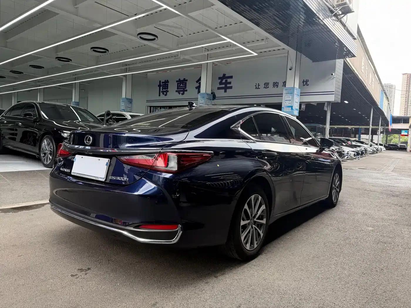 Lexus ES 2023 200 Premium Edition — миниатюра 21