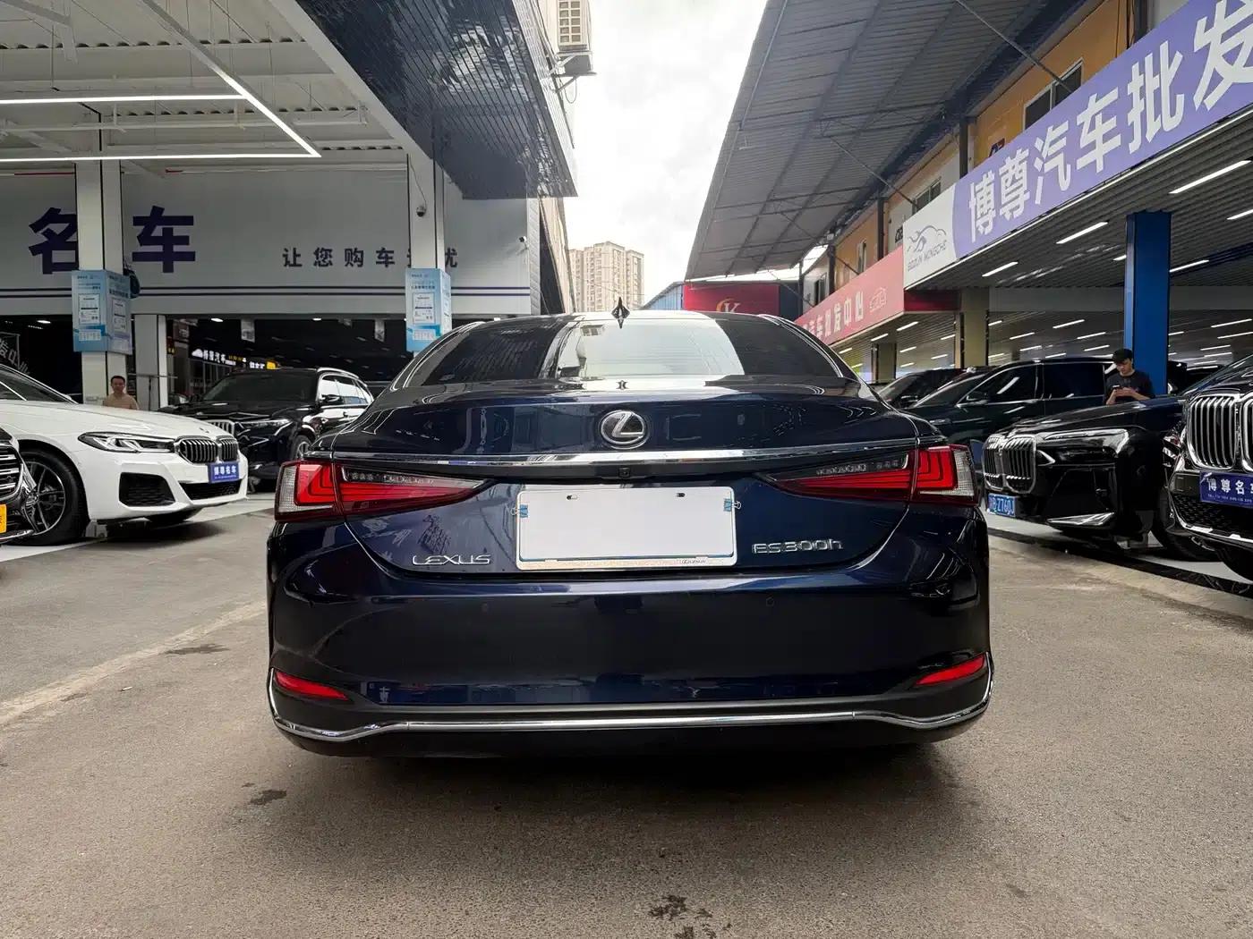 Lexus ES 2023 200 Premium Edition — миниатюра 23