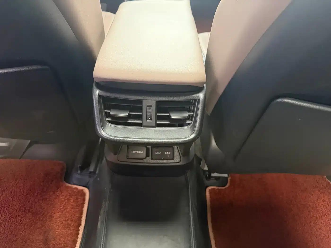 Lexus ES 2023 200 Premium Edition — миниатюра 9