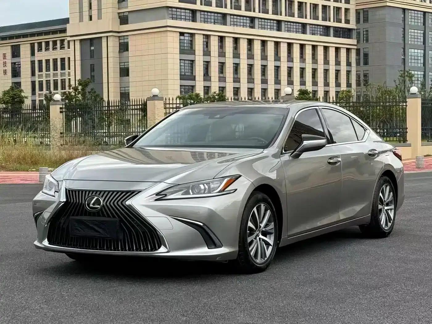 Lexus ES 2018 200 Premium Edition (China V emission standard) — миниатюра 1