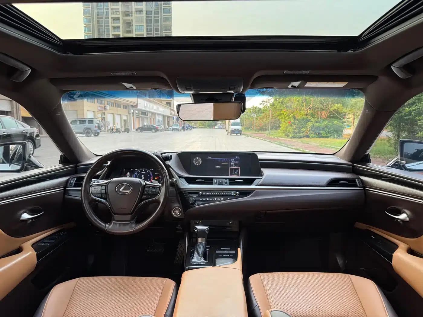 Lexus ES 2020 200 Excellence Edition — миниатюра 15