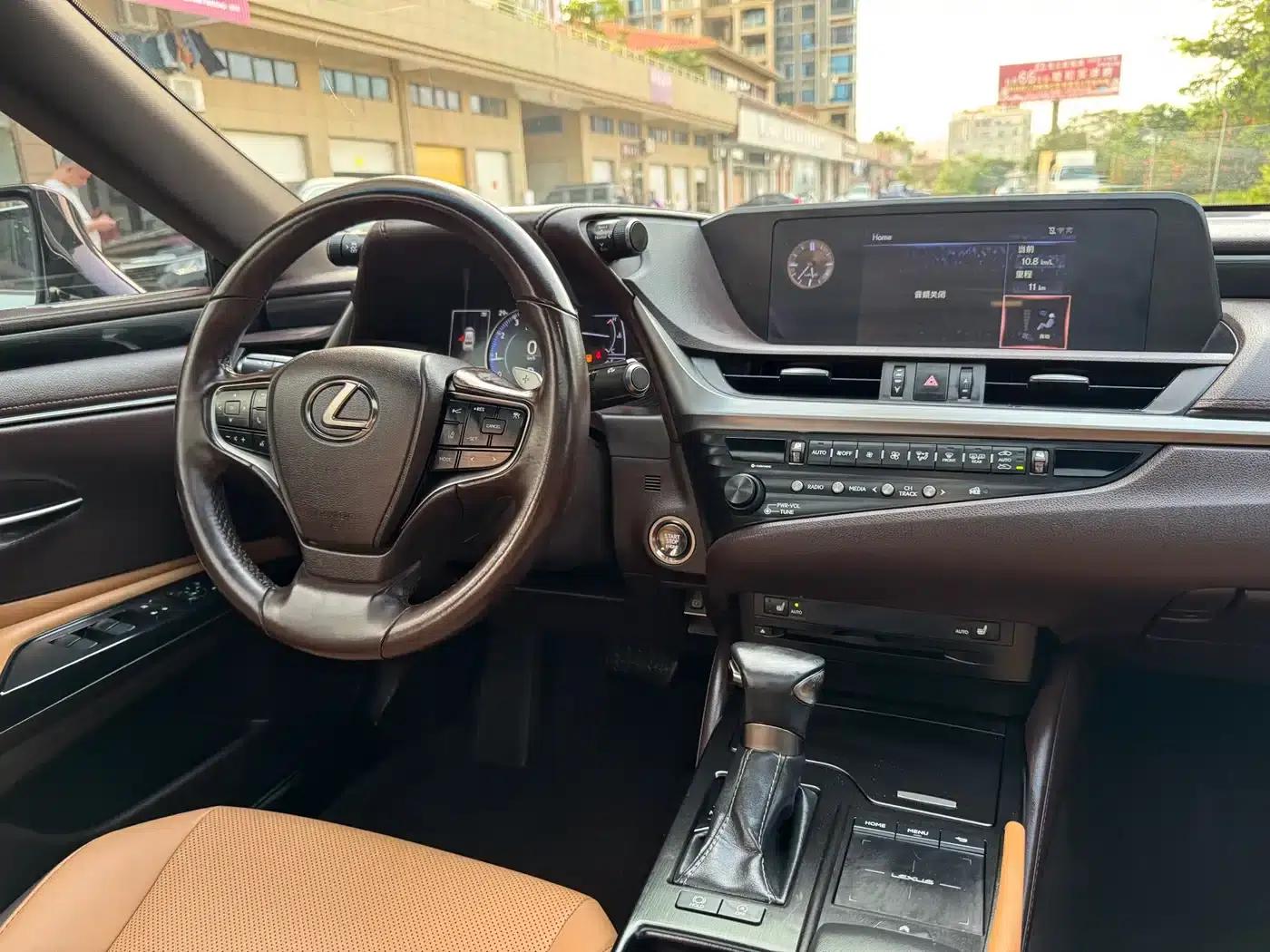 Lexus ES 2020 200 Excellence Edition — миниатюра 16