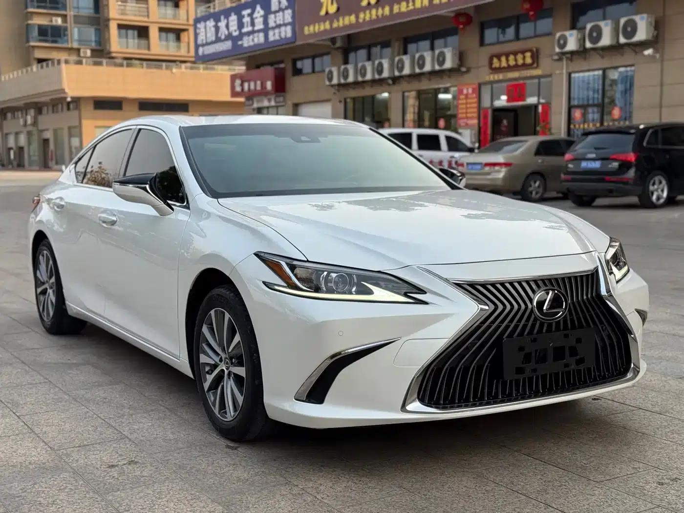 Lexus ES 2020 200 Excellence Edition — миниатюра 3