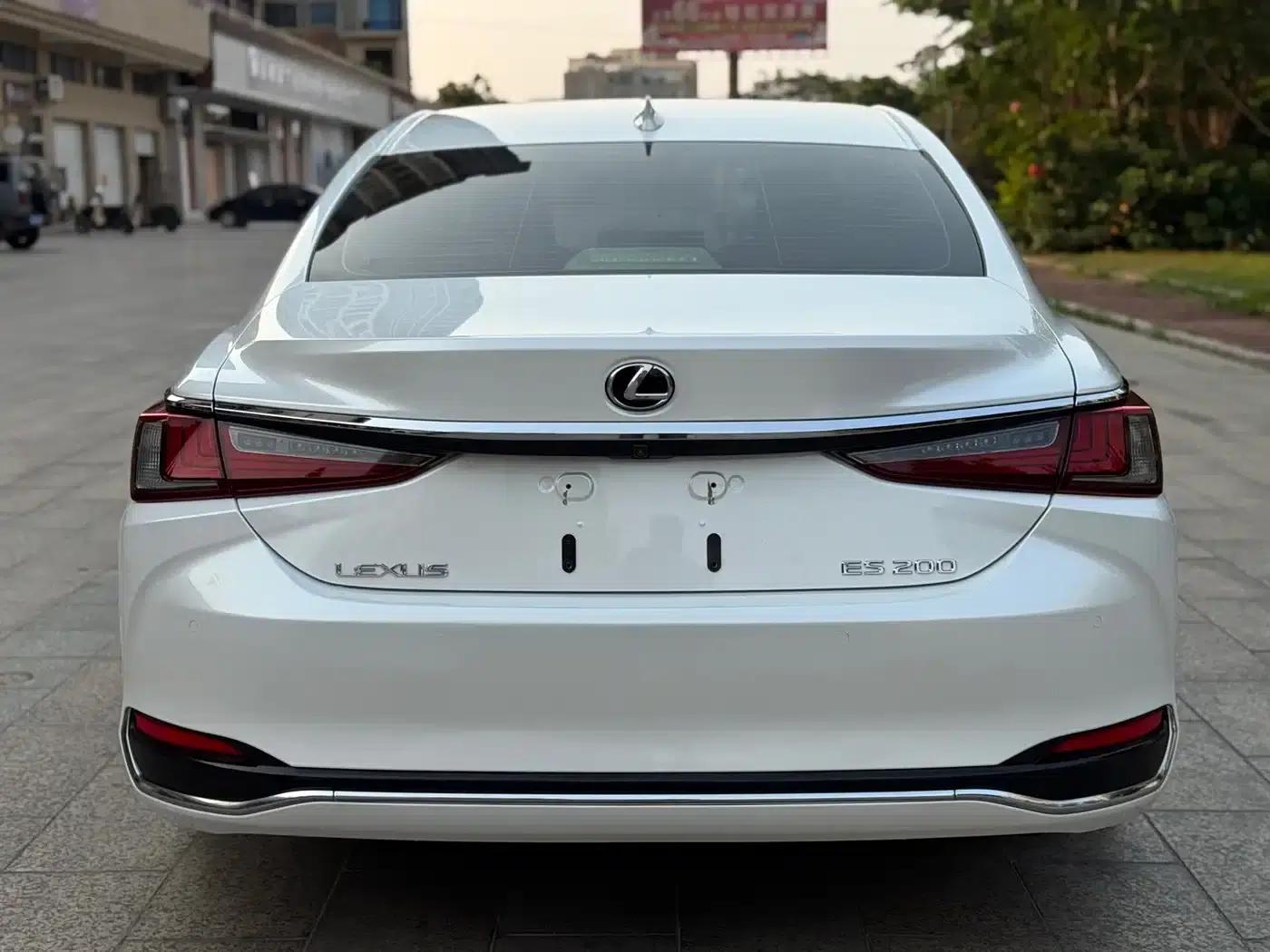 Lexus ES 2020 200 Excellence Edition — миниатюра 4